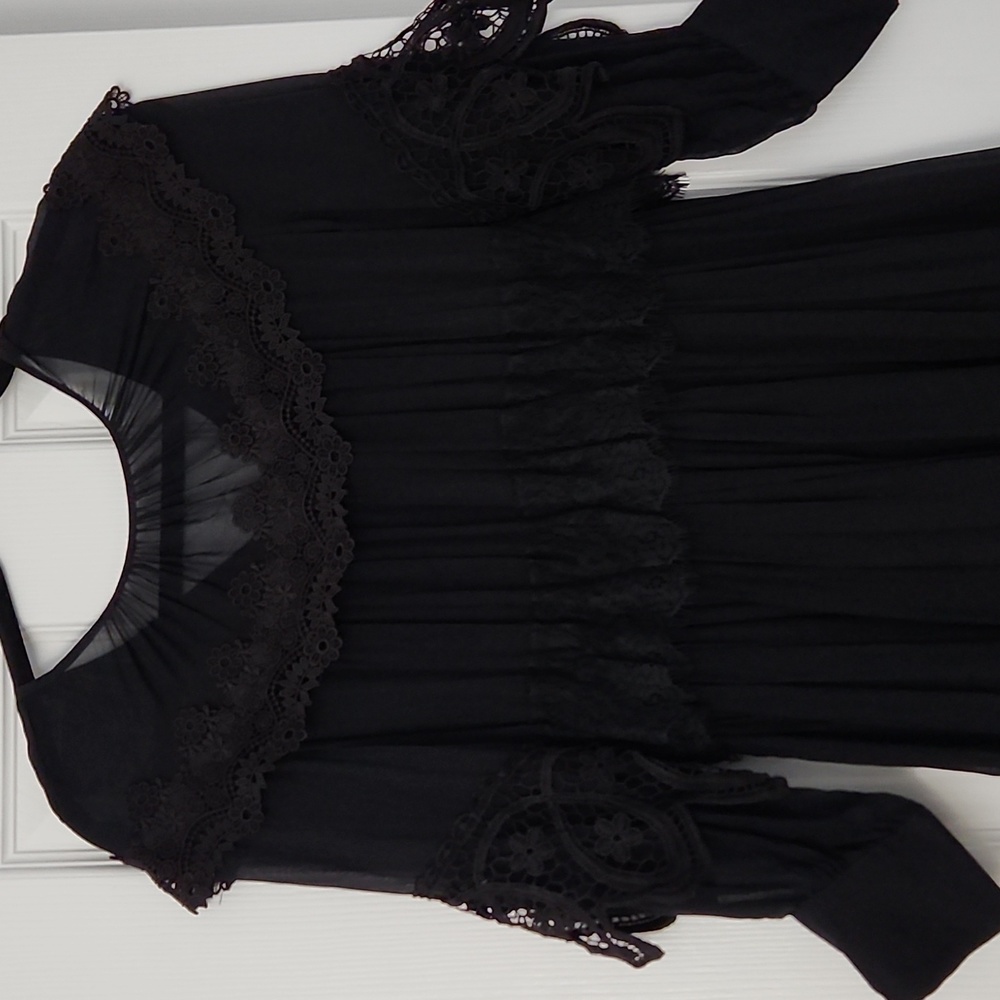 Dress - Picture 6 of 8